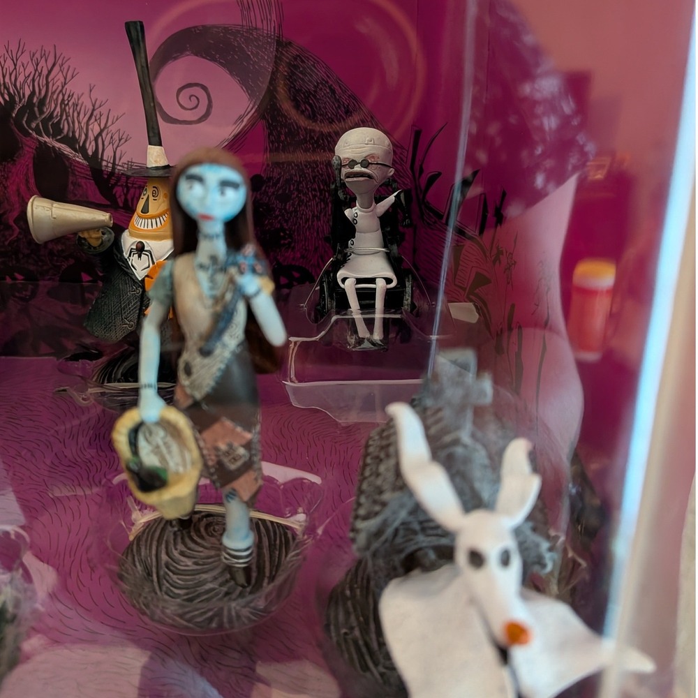 Disney The Nightmare Before Christmas Deluxe 9 Piece Figurine Set Jack Sally - Picture 5 of 9